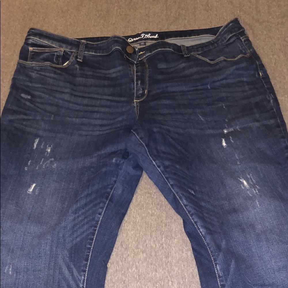 Universal Threads Distressed Bootcut Jeans Sz 22w